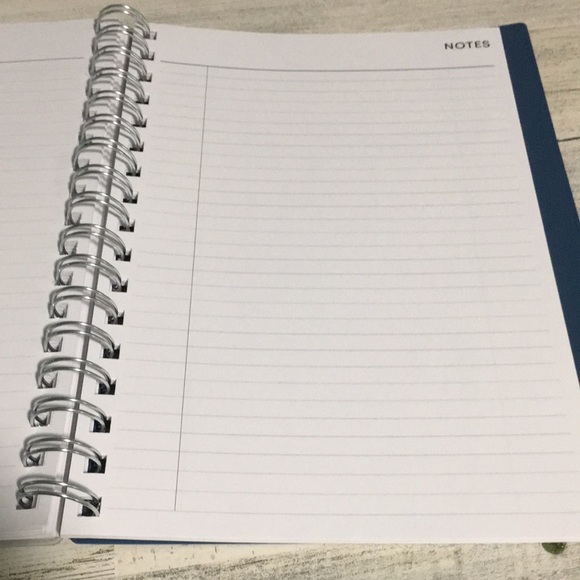 Blue Sky weekly & monthly planning calendar notes Jan-Dec 2022 - Picture 5 of 8